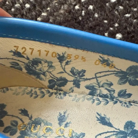 Gucci Multicolor Flats with Gold Accents - Picture 7 of 7